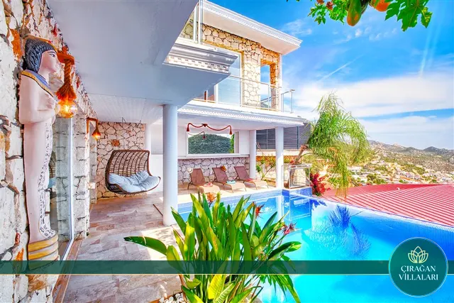 Villa Çırağan — Kalkan mavisine açılan bir ev.